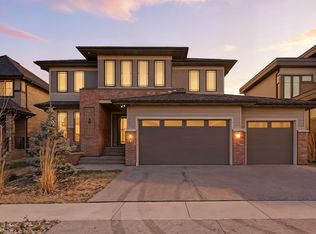 6038 Crawford Dr SW, Edmonton, AB T6W 3Y6