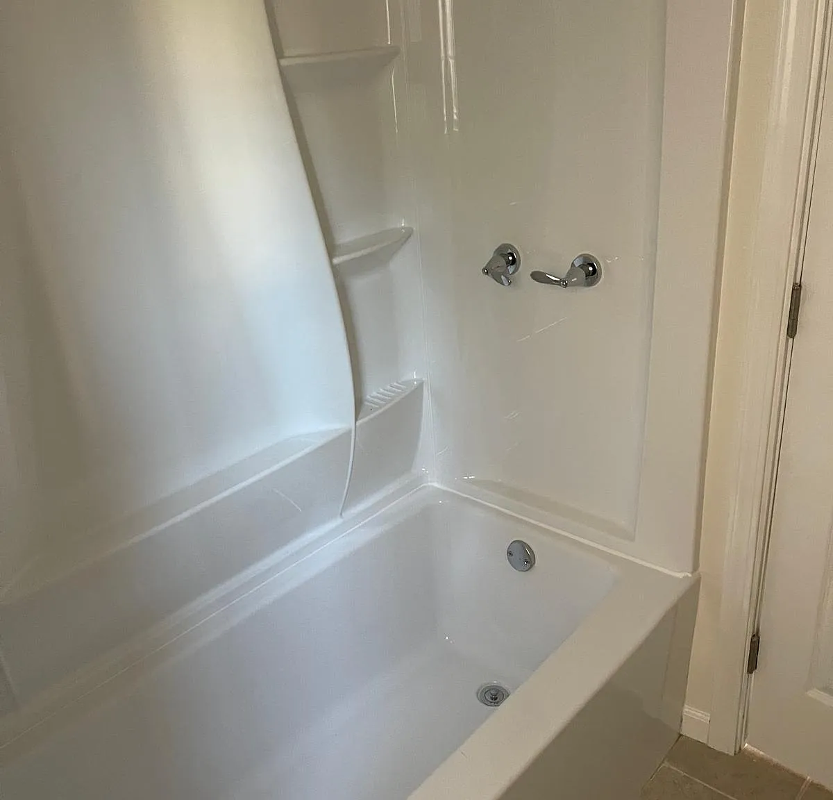 2 bed, 1000 sqft, $2,399 — Photo 4