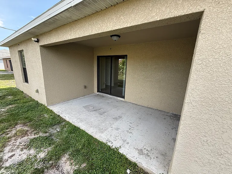 4131 SW 8th Pl #4131 — Photo 23