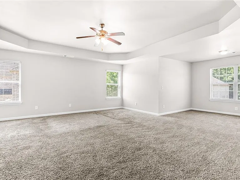 419 Live Oak Pass — Photo 16