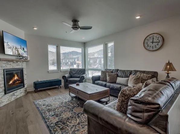 235 E La Bonte St #108, Dillon, CO 80435