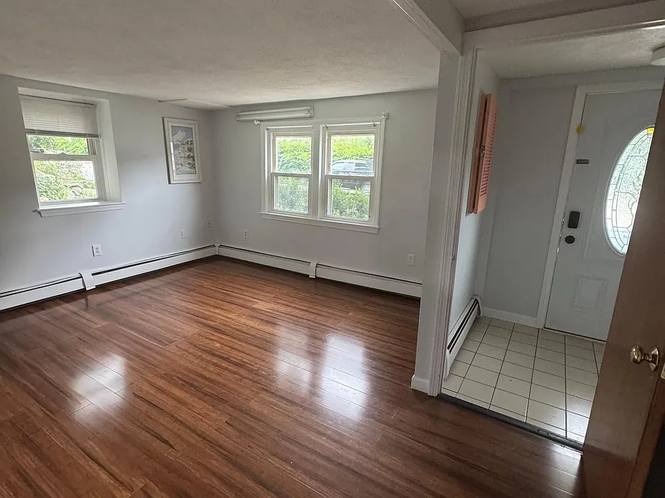 Spacious, well lit and airy living room