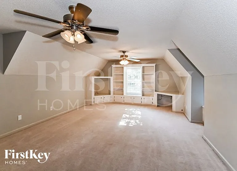 1217 Pinpointe Dr — Photo 12