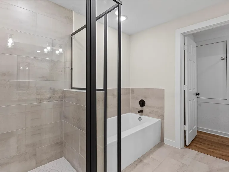 7709 Saint Louis St #A — Photo 10