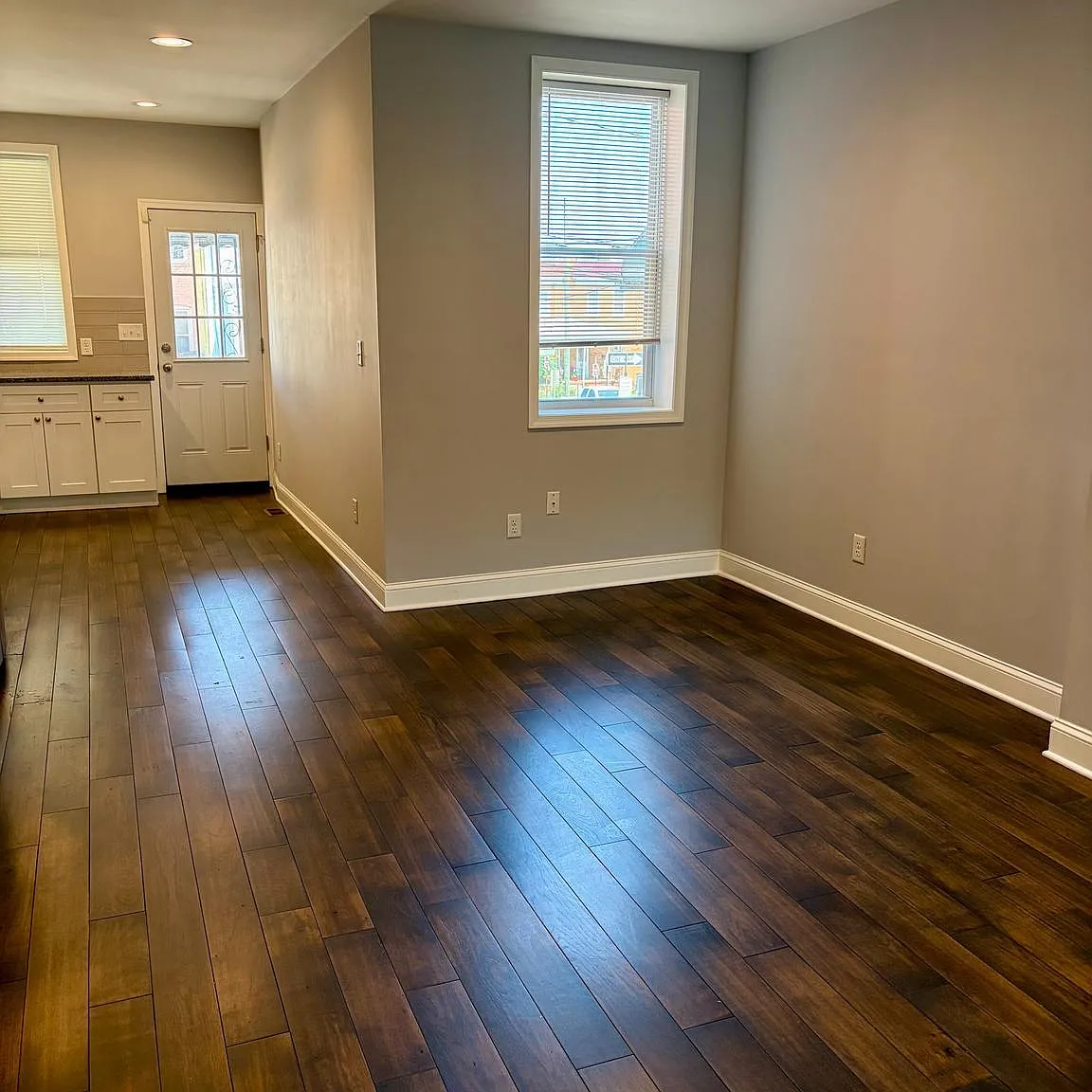 4 bed, 1436 sqft, $2,100 — Photo 3