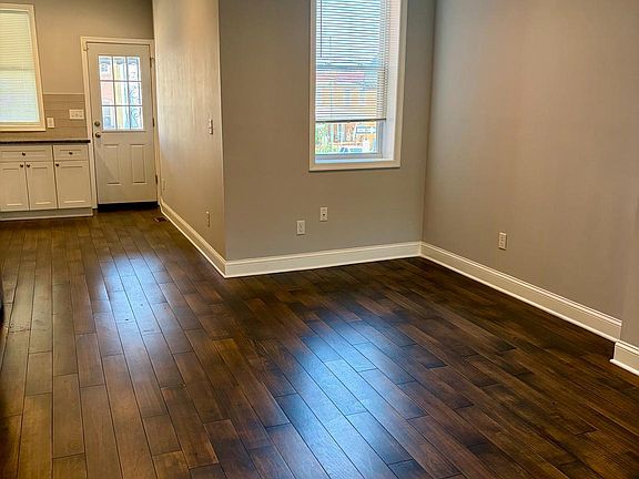 3rd image of 523 Rappolla St