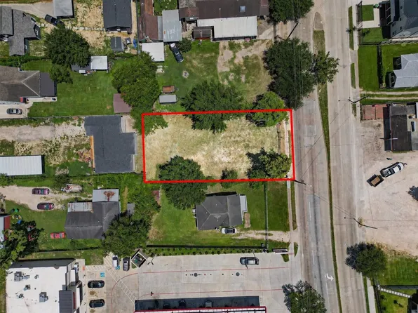 611 E Crosstimbers St, Houston, TX 77022