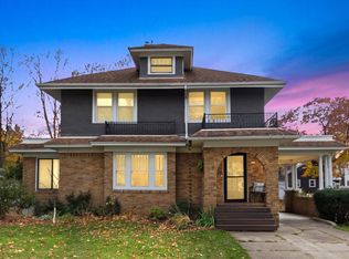 725 Oakridge Dr, Jackson, MI 49203