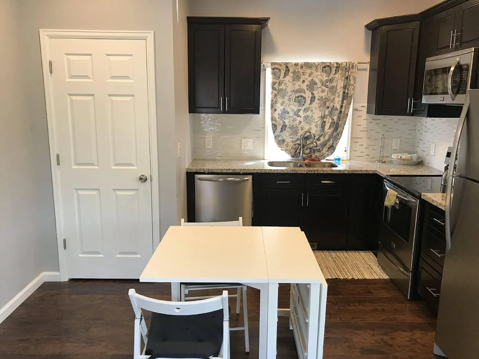 1 bed, 1.0 bath, 650 sqft, $1,650 — Photo 3