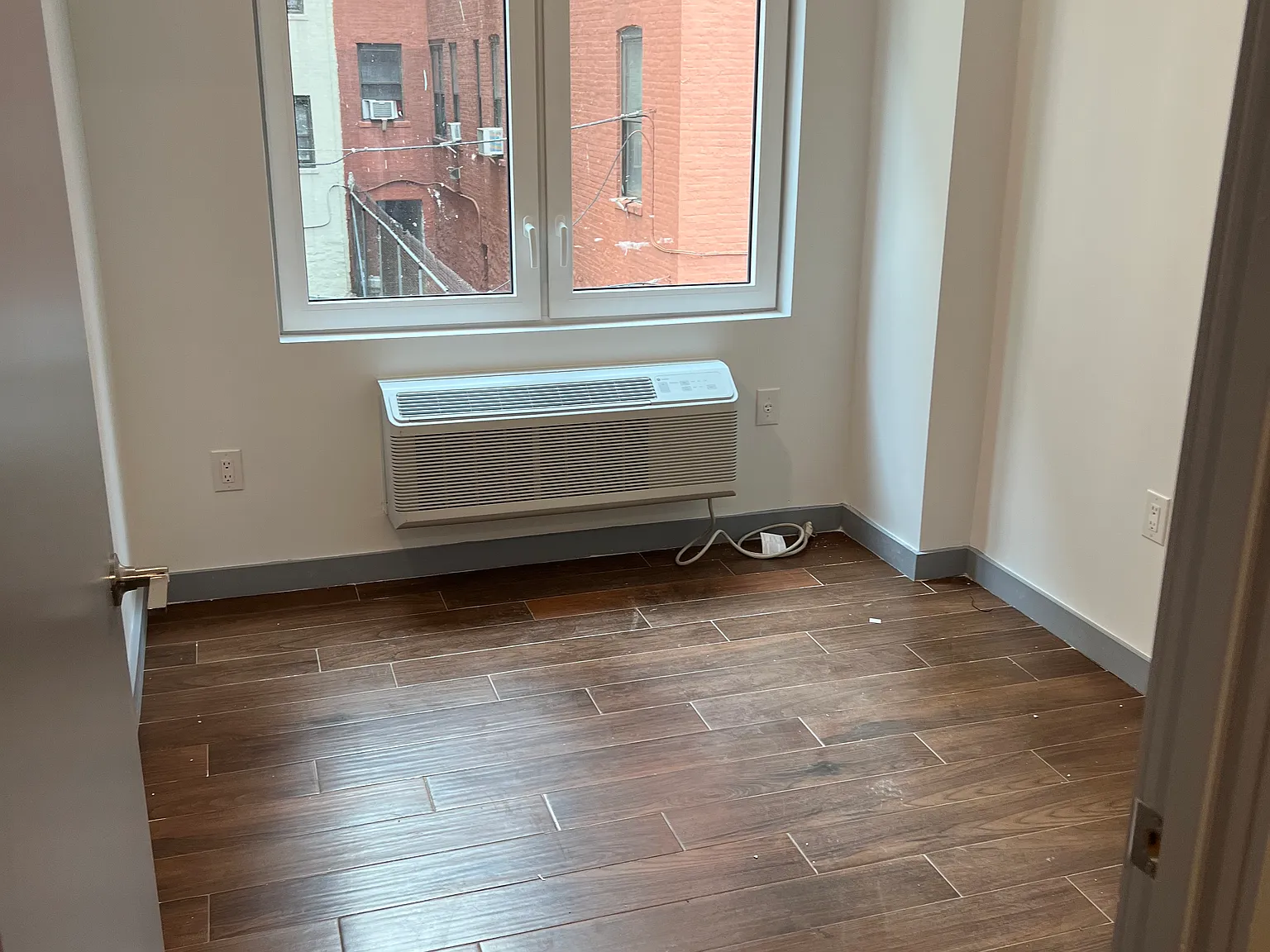 3 bed, $3,544 — Photo 3