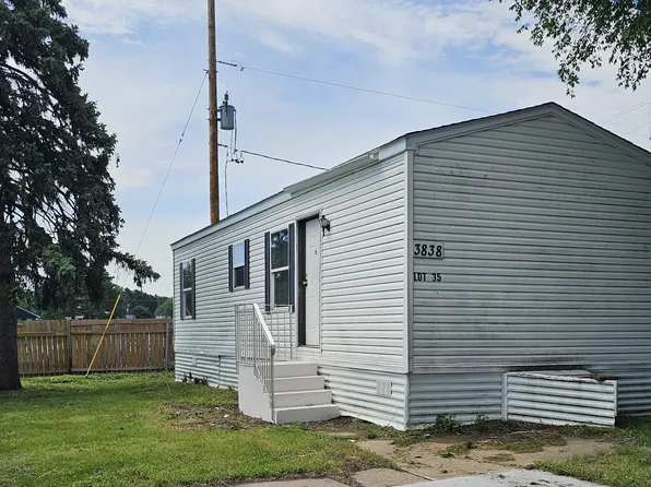 3838 Patriot Ln, Lexington, MN 55014