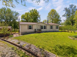 8205 E 255th Ter, Freeman, MO 64746