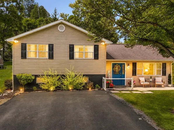 1541 Maple Lake Rd, Bridgeport, WV 26330