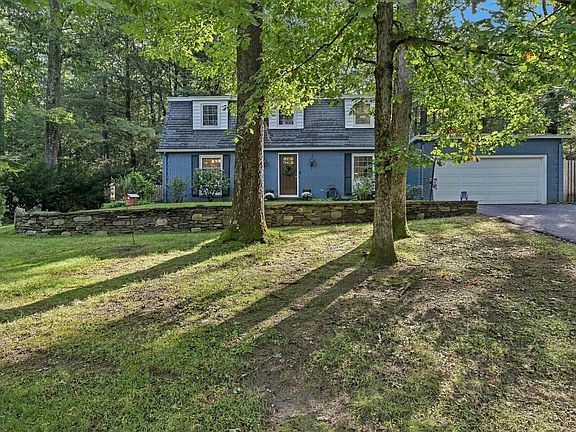 2nd image of 218 Heatherstone Rd