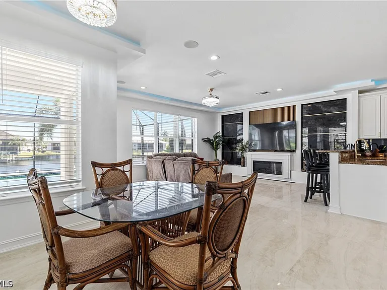3101 SW 26th Pl — Photo 38