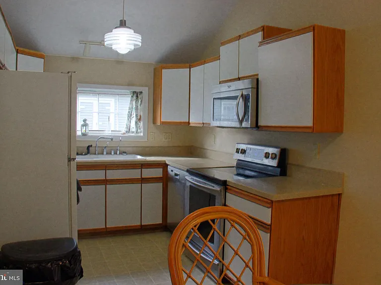 48070 Mayflower Dr — Photo 17