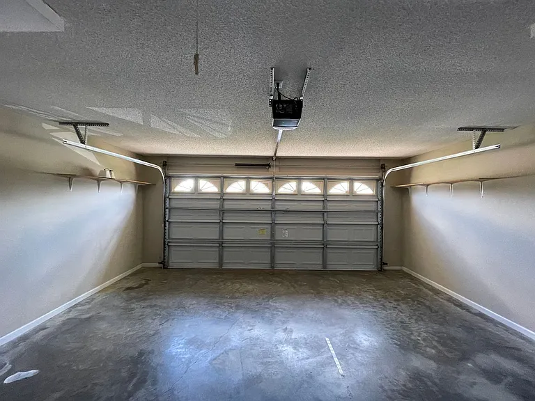 260 Windsor Garden Dr — Photo 22