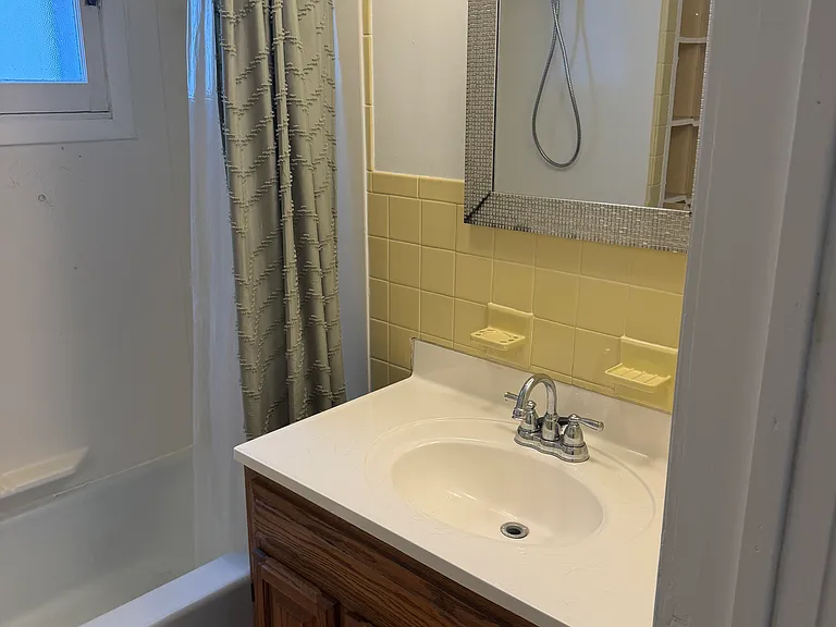 432 Porter Ave #1 — Photo 13