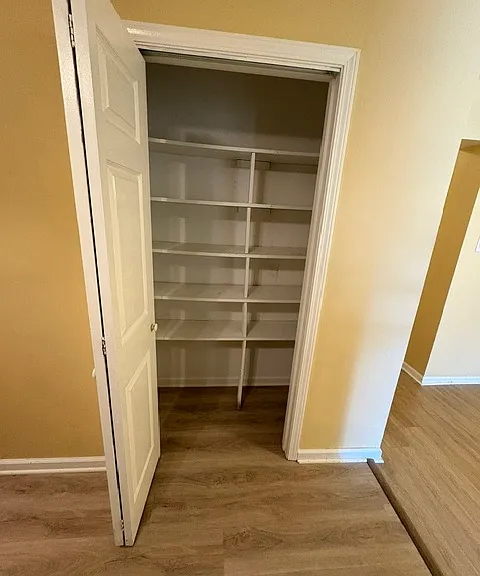 46 Burlington Ct — Photo 13