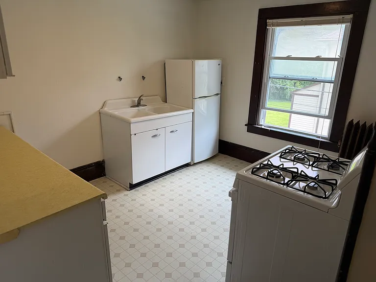 115 Bridge St #2 — Photo 2