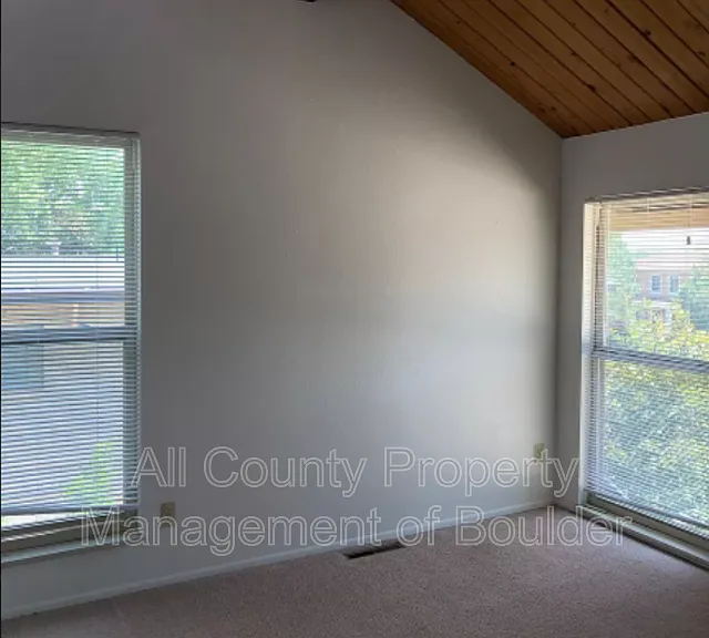 3257 Stanford Ave — Photo 4