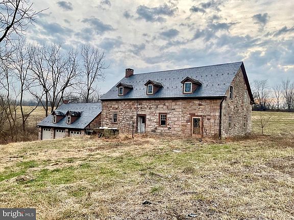 4th image of 1500 Furnace Hills Pike