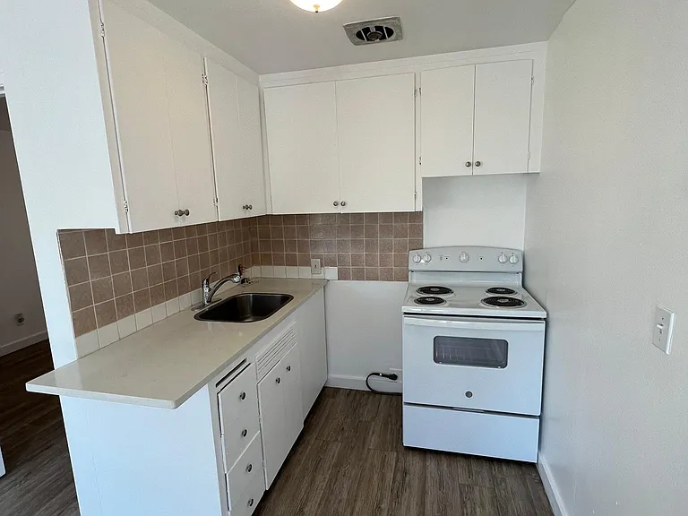 Beacon Crest — Photo 44