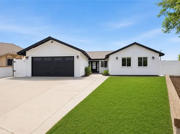 209 Southshore Dr, Lake Elsinore, CA 92530