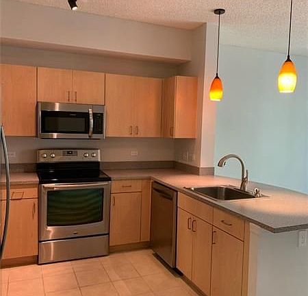 3rd image of 533 NE 3rd Ave APT 433