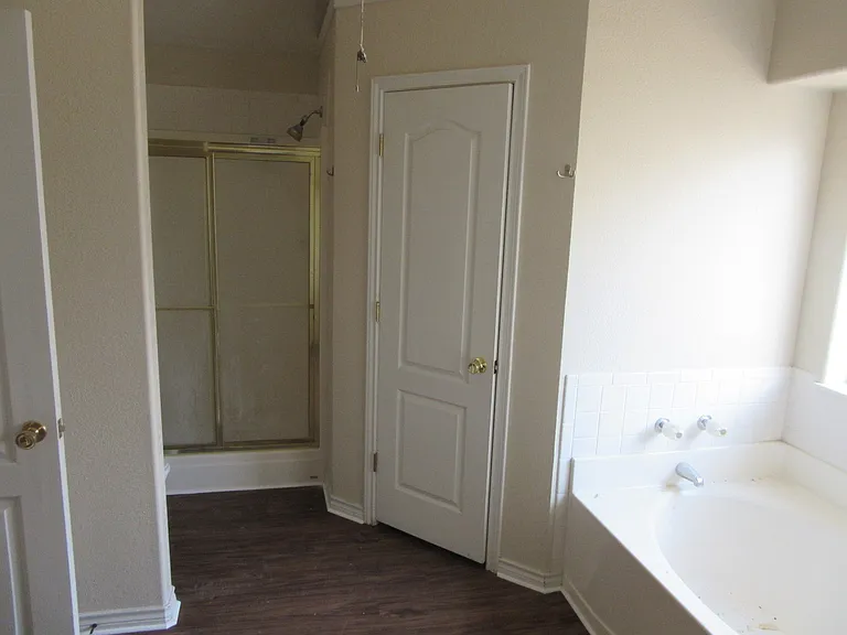 5280 Western Plains Ave — Photo 8
