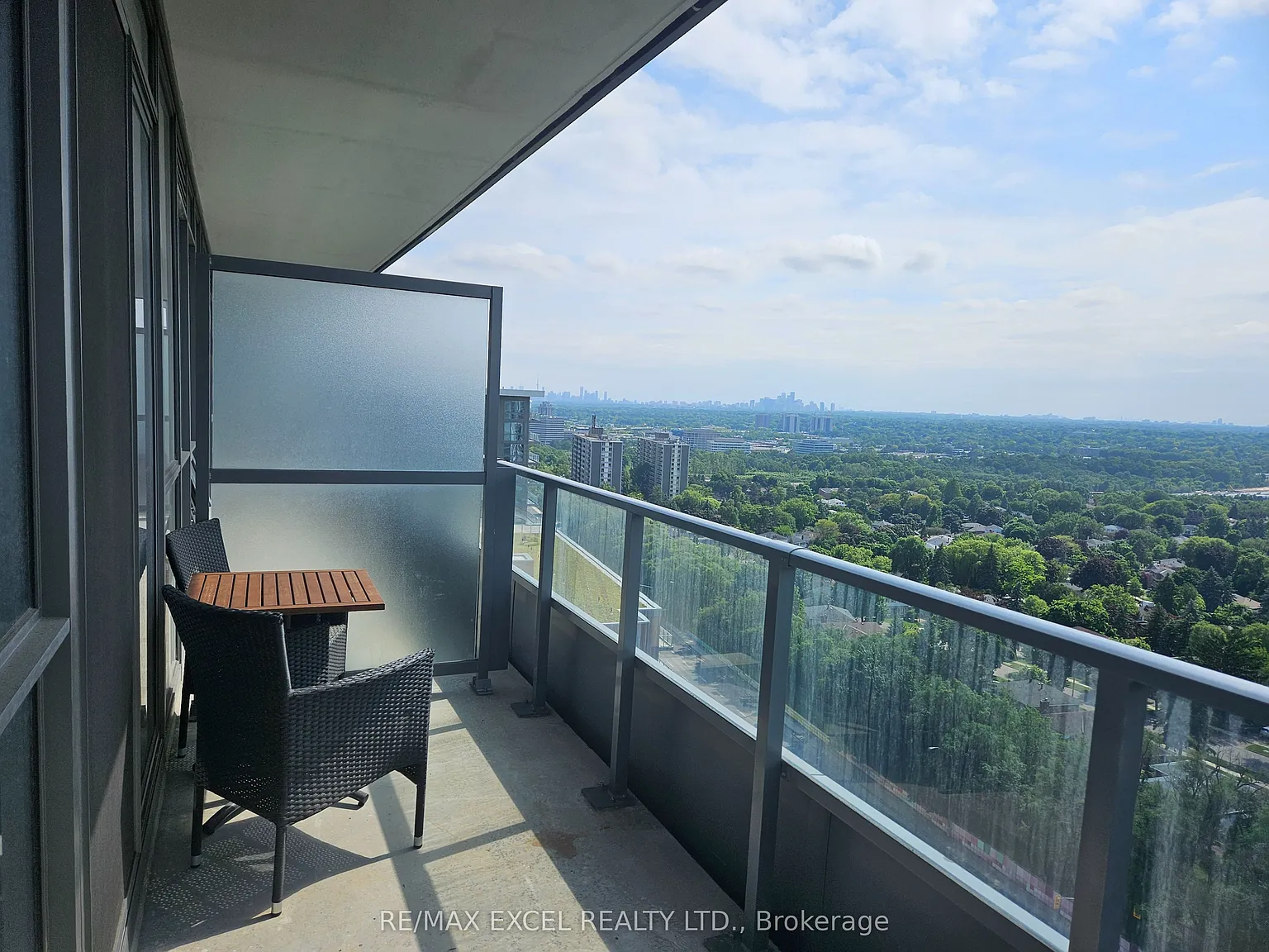 2 bed, $2,700 — Photo 3