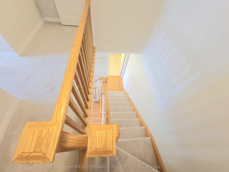 585 Colborne St E — Photo 18