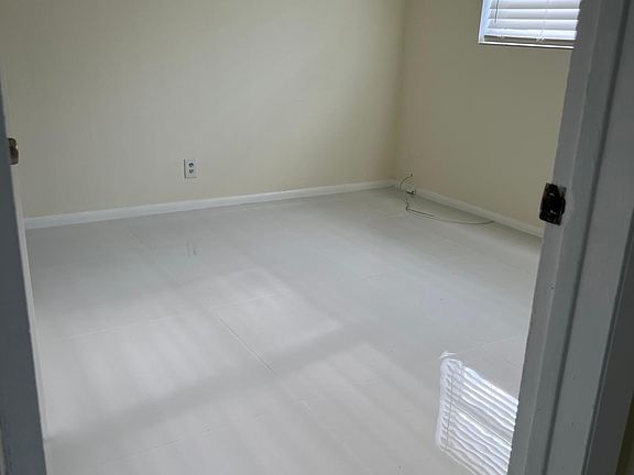 5th image of 5849 McKinley St