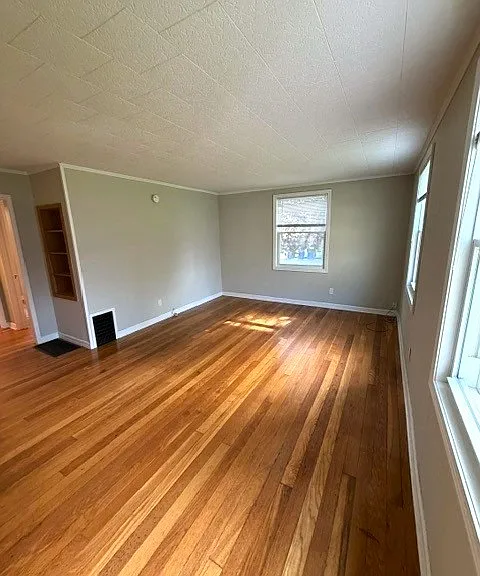 106 Margaret St #B — Photo 3