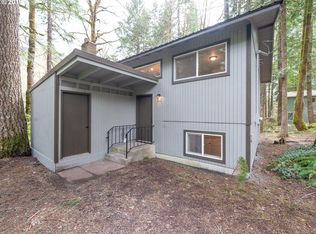 22046 E Pinewood Ct, Rhododendron, OR 97049