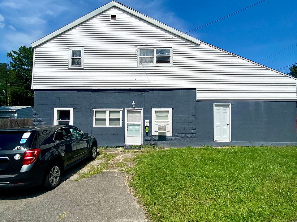 1st image of 128 N Main St #128
