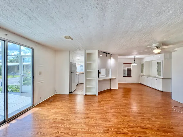 5438 Whitehaven Ln #288, Sarasota, FL 34233