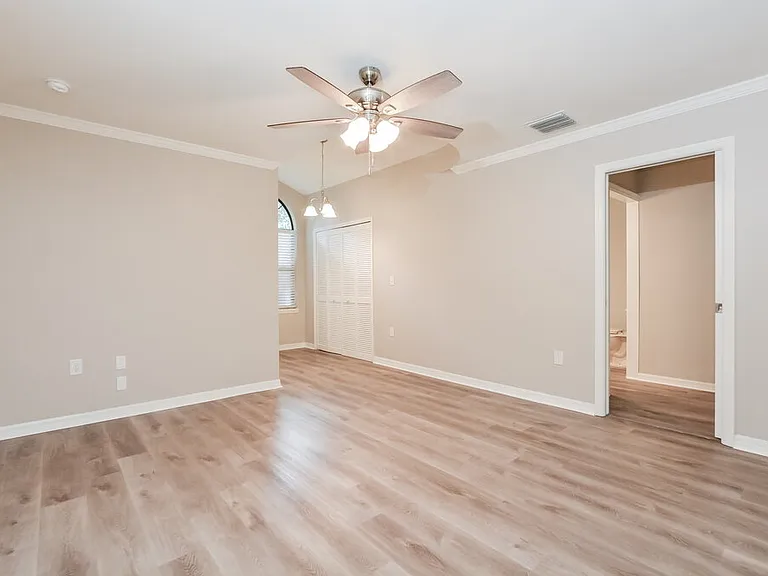 51 Dogwood Ln — Photo 5