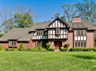 1393 S Estate Ln, Lake Forest, IL 60045