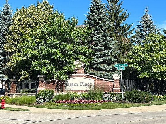 2nd image of 613 Prestwick Ln