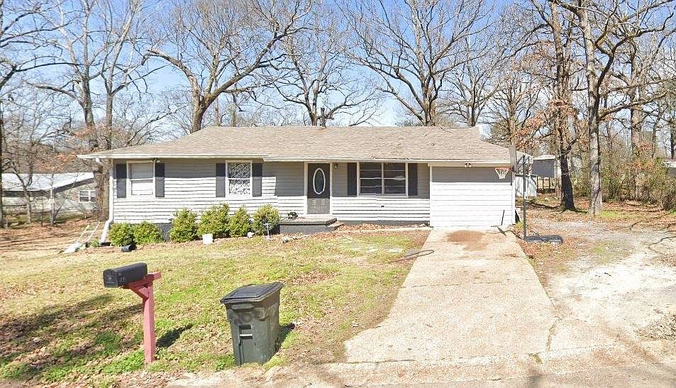 1st image of 208 Jeffries Dr