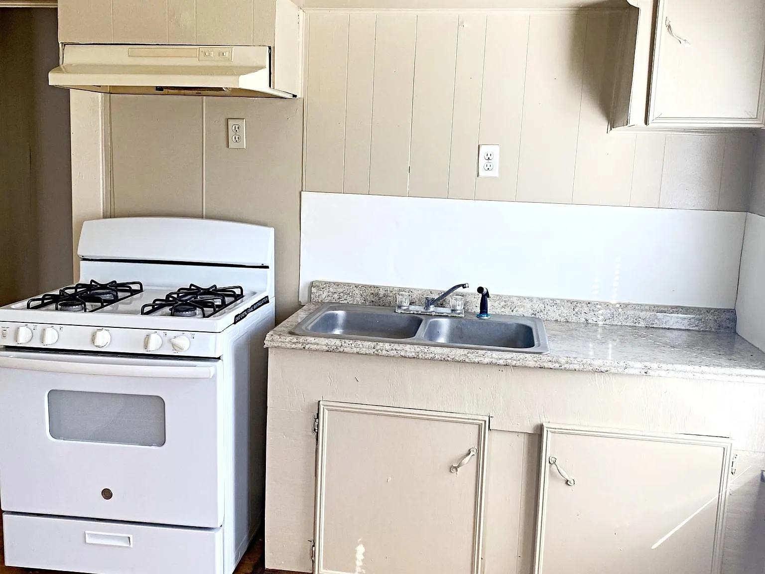 2 bed, $595 — Photo 3