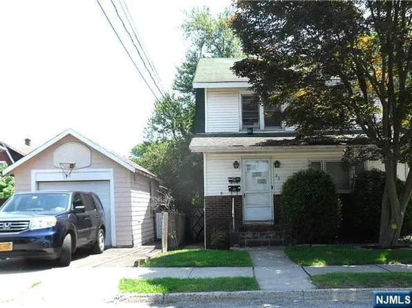 23 N 1st St, Bergenfield, NJ 07621