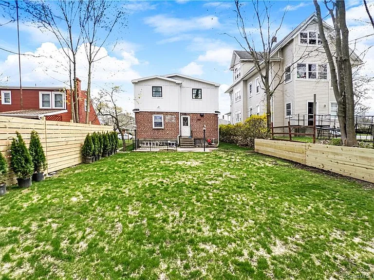 120 Englewood Ave — Photo 23
