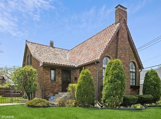 330 E Saint Charles Rd, Elmhurst, IL 60126