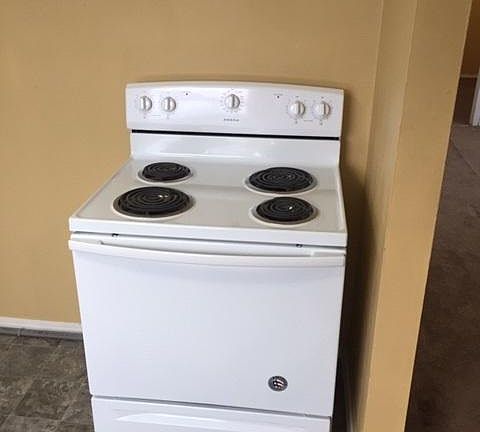 5th image of 746 Shoreacres Dr