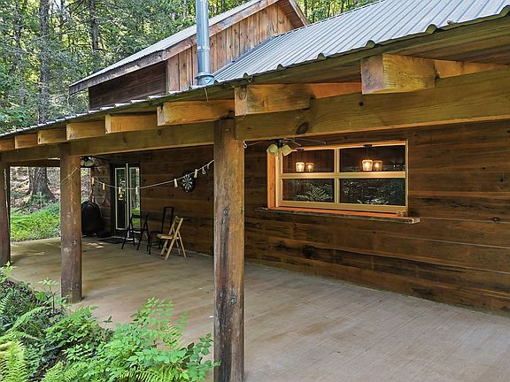 3rd image of 50 Pigeon Creek Rd