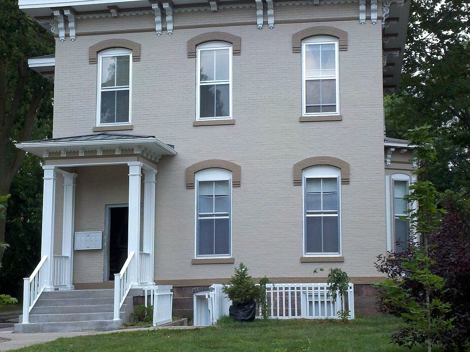 1st image of 216 N Jackson St #3