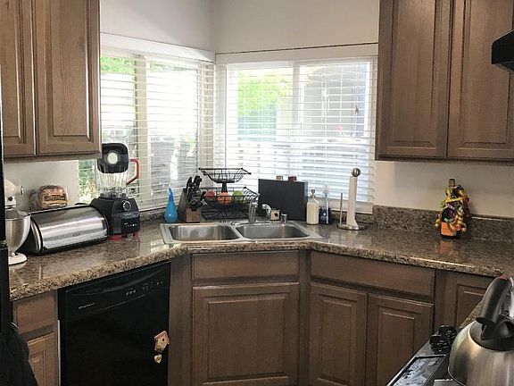 4th image of 4488 Wessex Dr