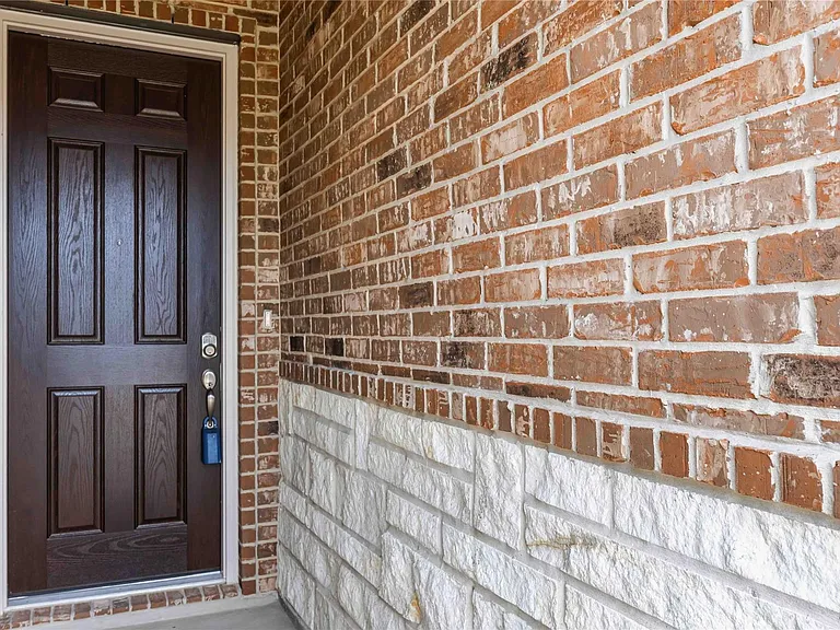 18206 Spruce Cottage Dr — Photo 4